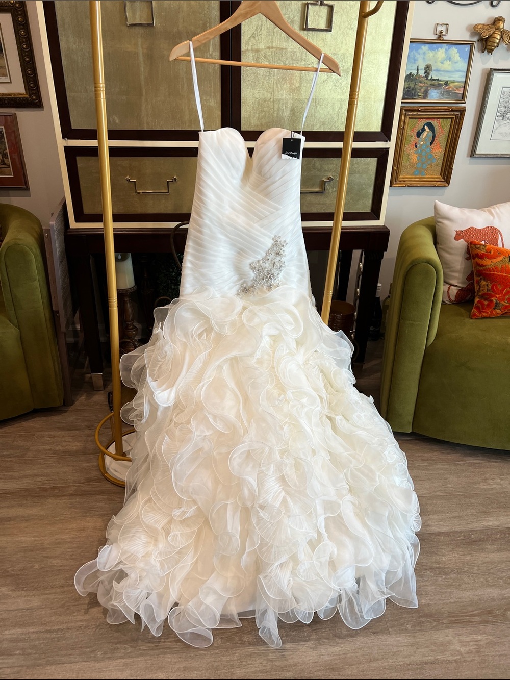 Allure Bridals Ivory Strapless Bridal Gown with Inner Boning